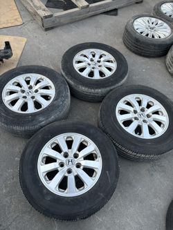 2008 Honda Odyssey rims and tires
