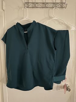 Figs large scrub set
