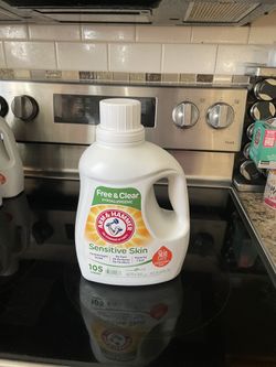 (8) Arm & Hammer Laundry Detergent (8) 105oz bottles Free & Clear for Sensitive Skin