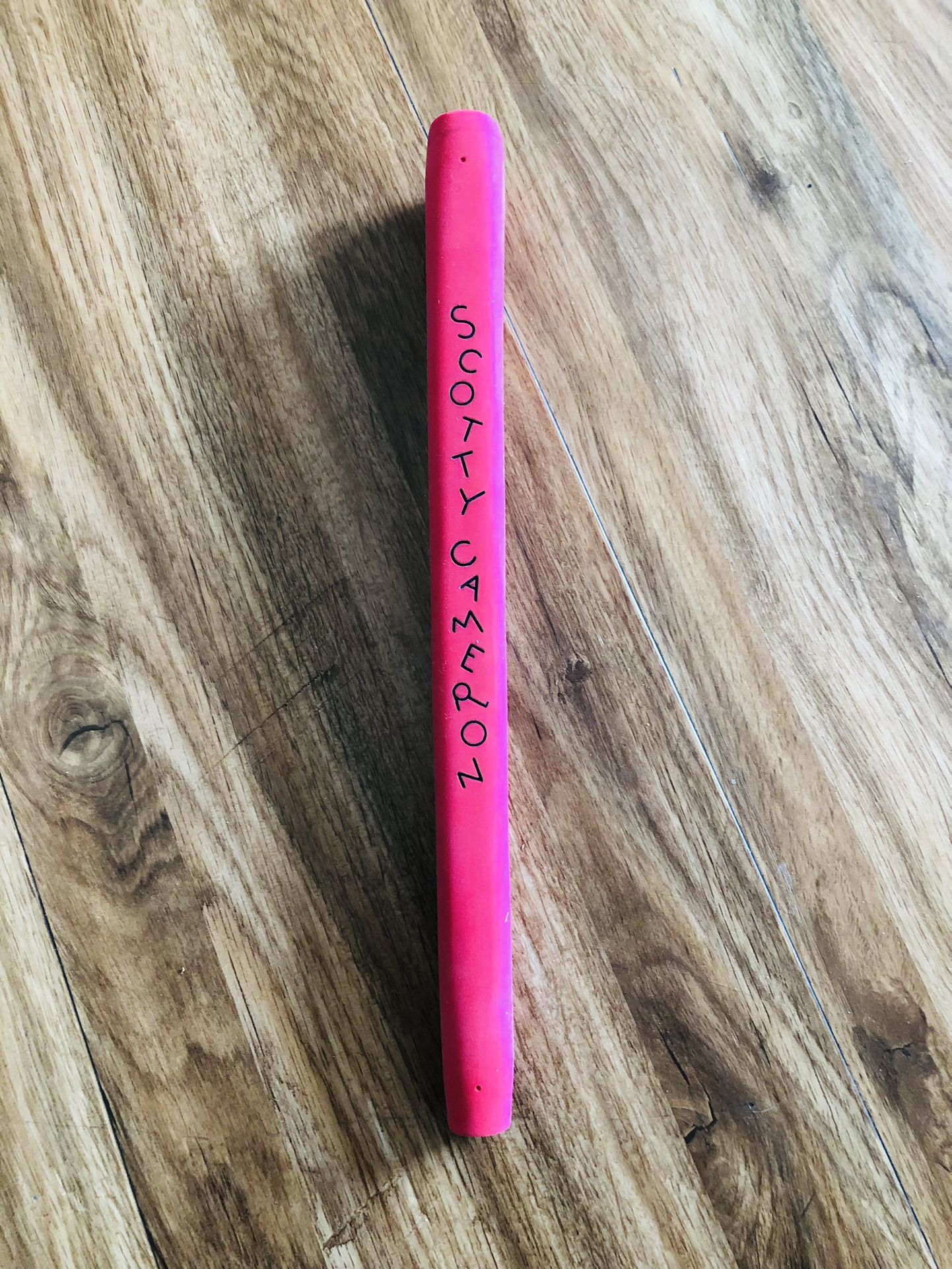Scotty Cameron Red Grip