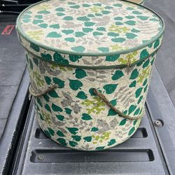 Vintage dream house, closet, accessory Floral hat, boxes