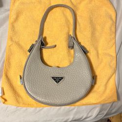 Prada handbag Original