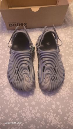 Crocs Pollex Clogs
By Salehe Bembury
