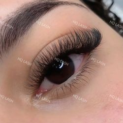 Volume lashes