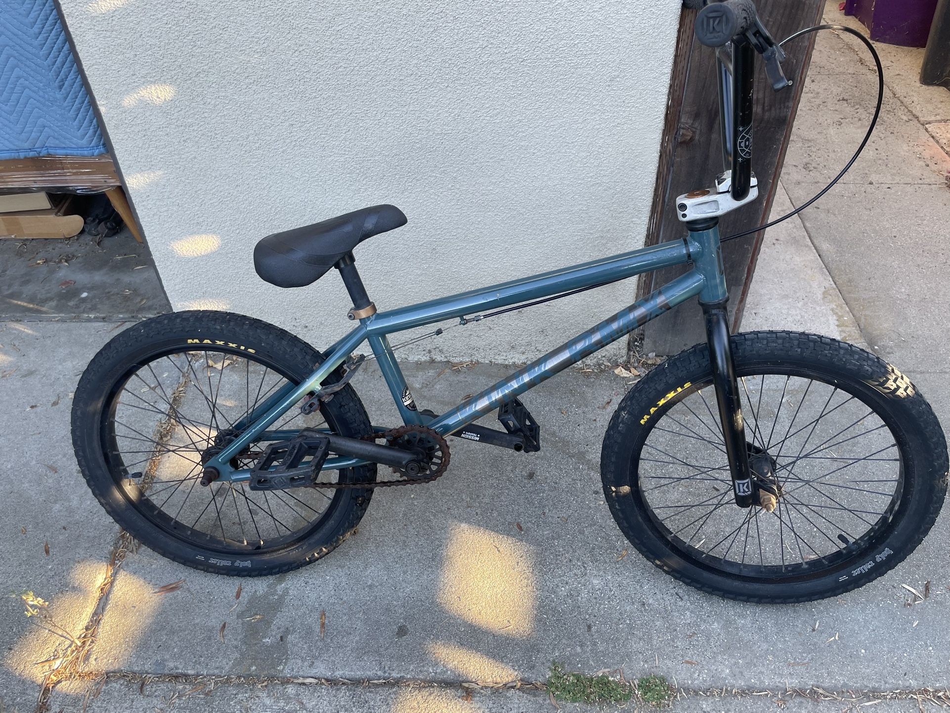 Kink Curb BMX 20”