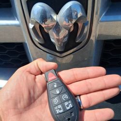 Car Keys / Llaves De Carro