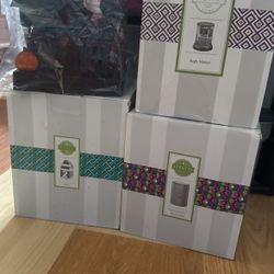 All Brand New Scentsy Warmers 135 For All!!!! please MOVING SALE  help me declutter. I need to get rid of these ASAP.