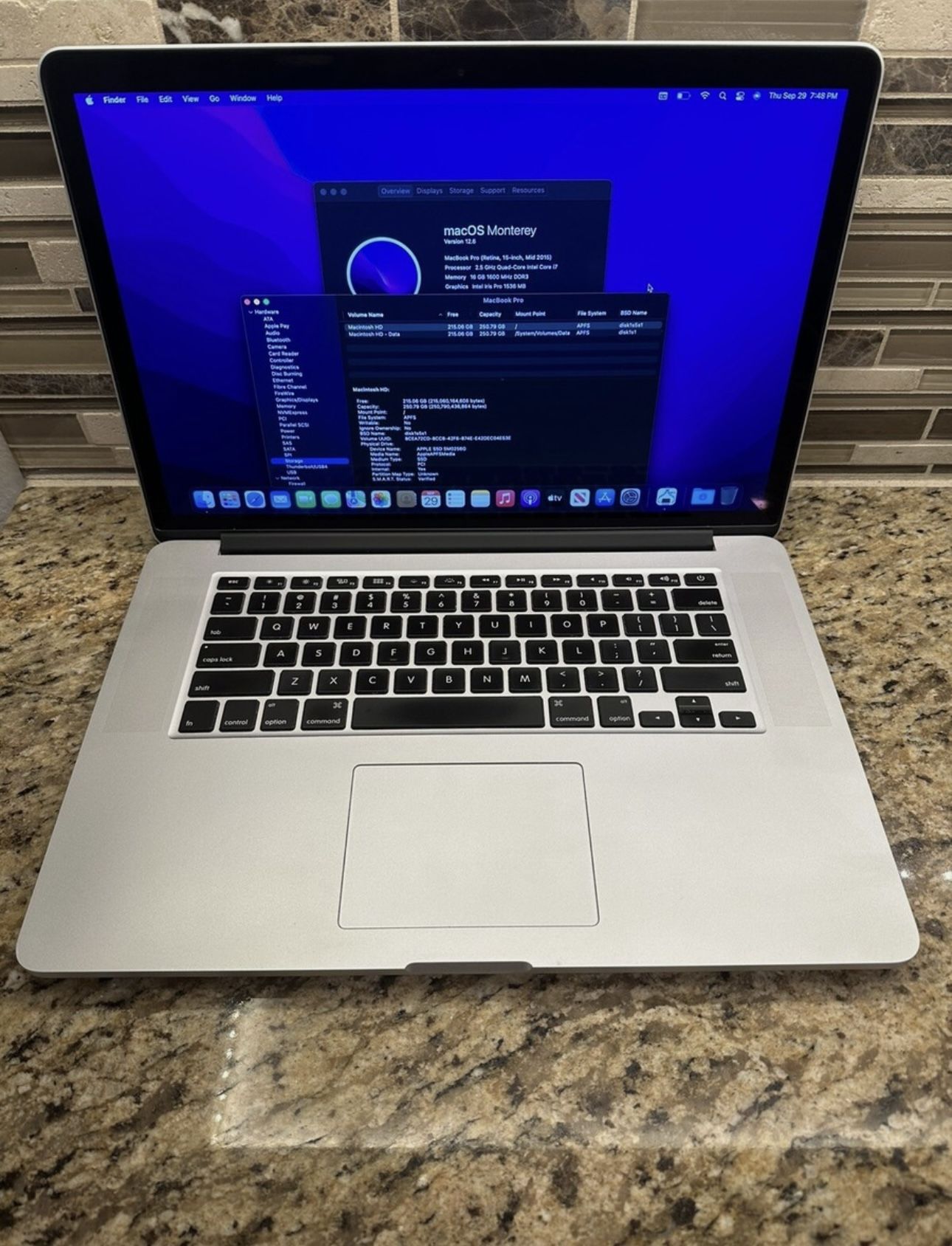 2015 Apple MacBook Pro Retina 15"  i7 16GB 512GB SSD