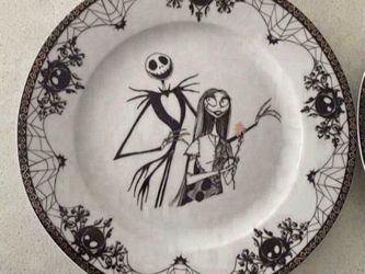 NEW JACK & SALLY DINNER PLATES (2)