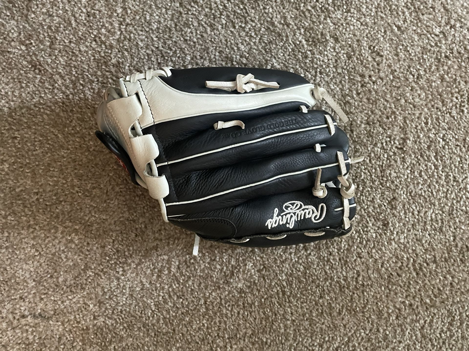 Rawlings Baseball Glove