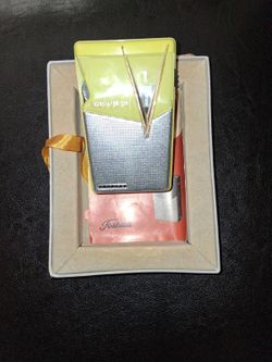TOSHIBA TRANSISTOR RADIO MODEL 6TP-309