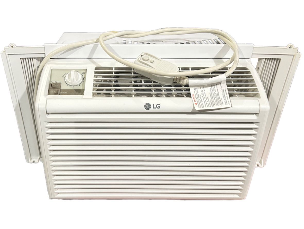 LG LW5016 5,000 BTU Window AC – Excellent – Barely Used