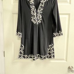 White House Black Market Black Logo Shift Dress - Medium - EUC