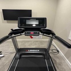 Body Health Treadmill - Start Your Wellness Adventure begin officer