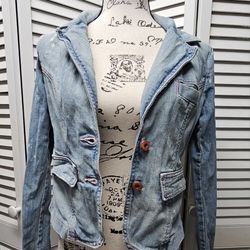 Cool retro jean jacket from Tommy Jeans (Hilfiger)