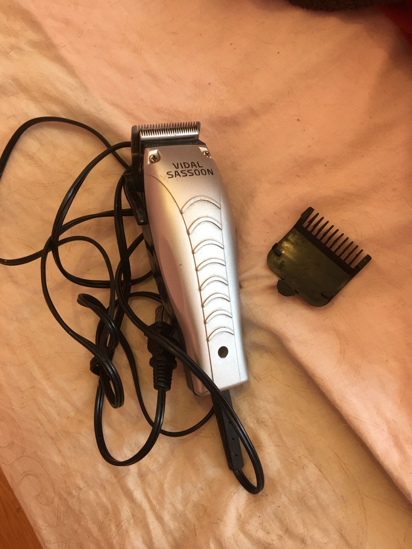Vidal Sassoon VSCL871 Black professional Hair Clipper! Works Great