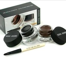 . Bobbi Brown eyeliner set full size.