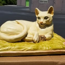 Vintage Statue Marwal Cat On Pillow Chalkware Life-size Rare
