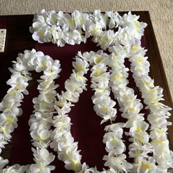 New- 4 white Artificial Garlands