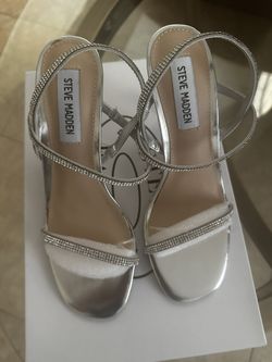 New Steve Madden Silver Dress Sandals Size 6