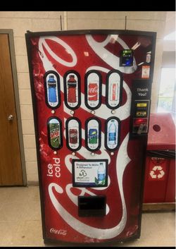 660 Coke Vending machine