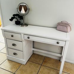 Farmhouse White Solid Wood Desk – Refurbished