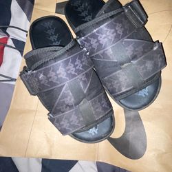 Black Kappa Slides