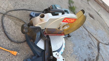 RYOBI MITER SAW