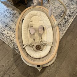 Beautiful Like New Maxi Cosi Baby Swing Chair 