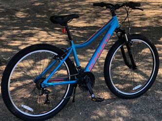 Schwinn  High Timber Mountain Meduim . Brand new Condition