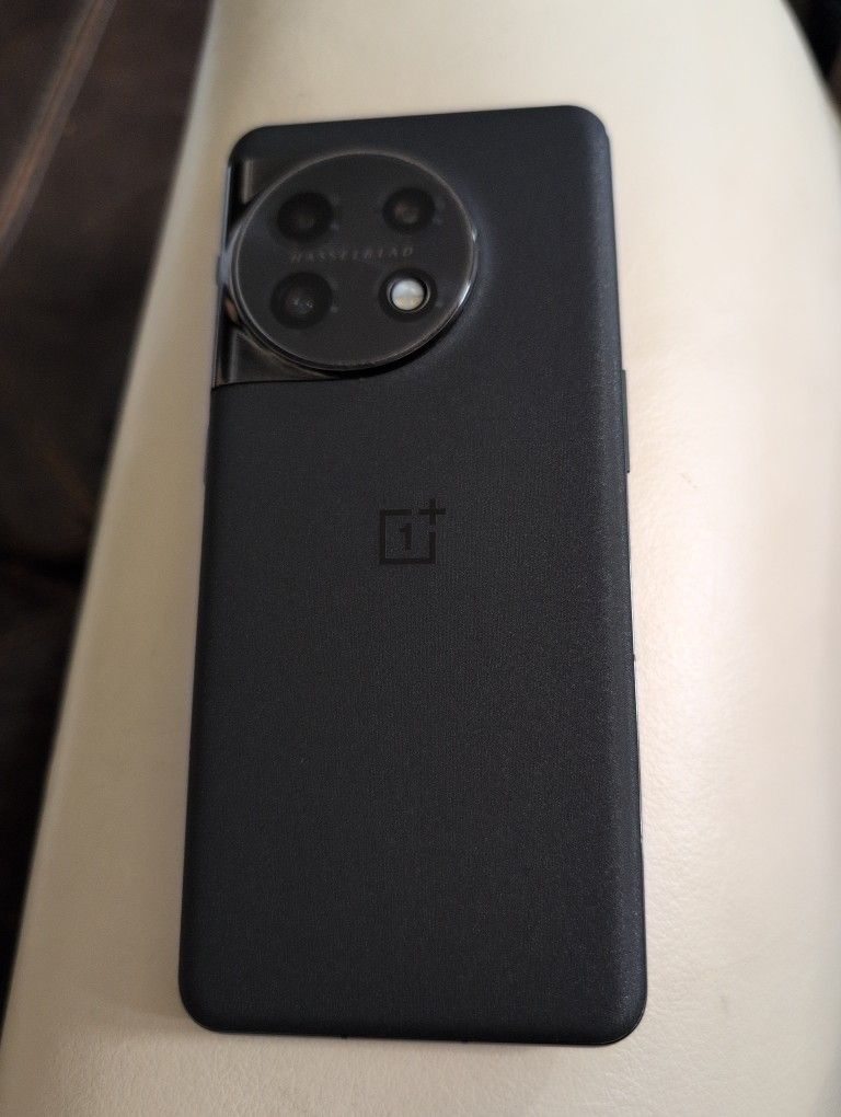 ONE PLUS 11 5G 256 Gb