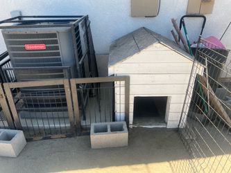 Free dog house