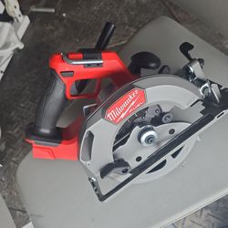 Millwaukee sircular saw 7 ¼ fuel