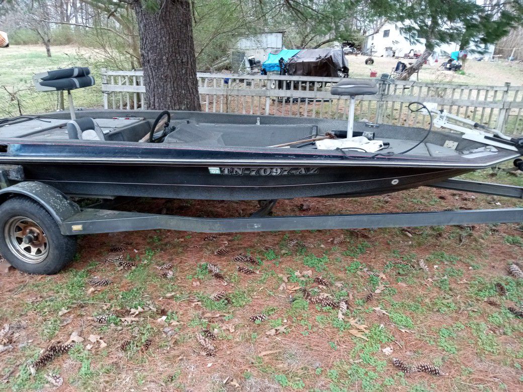 18 Ft Glastron Boat And Trailer