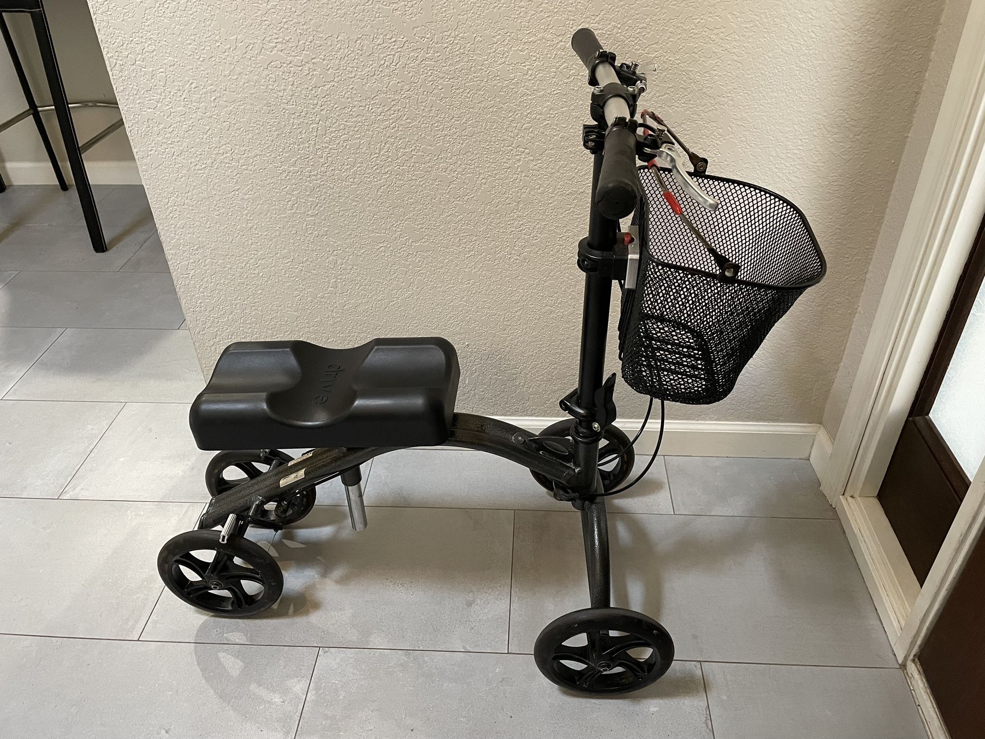 Drive Knee Scooter