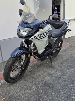 2022 KAWASAKI VERSYS 300cc