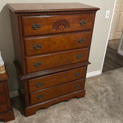 Vintage dresser 