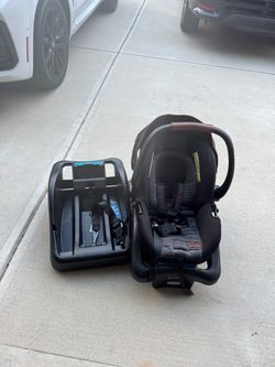 Infant car seat carrier with 2bases