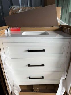 New allen + roth Norton 36-in White Undermount Single Sink Bathroom Vanity with Engineered Carrara Engineered Marble Top (Fully Assembled)