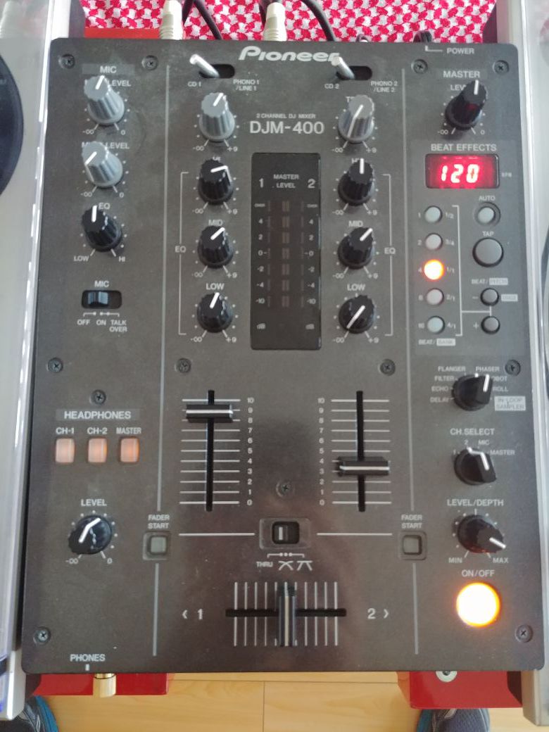 Pioneer DJM 400 DJ Mixer for Sale in Santa Monica, CA - OfferUp