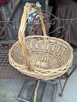 Large wicker Basket!