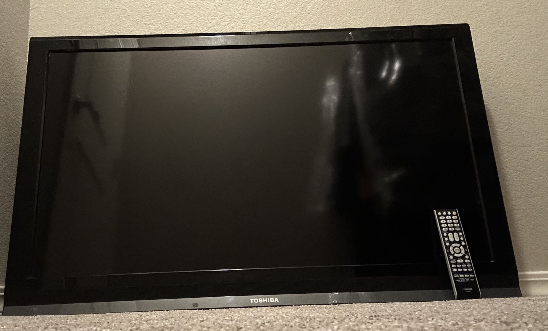 45” Flatscreen TV