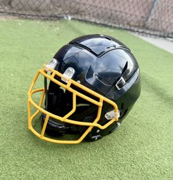 Schutt F7 2.0 Helmet Adult Medium