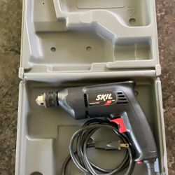 Skil Electric Corded Drill 4.1 Amp with Case