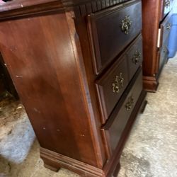 Stanley Furniture Chippendale Mahogany Bedside Tables Nightstand