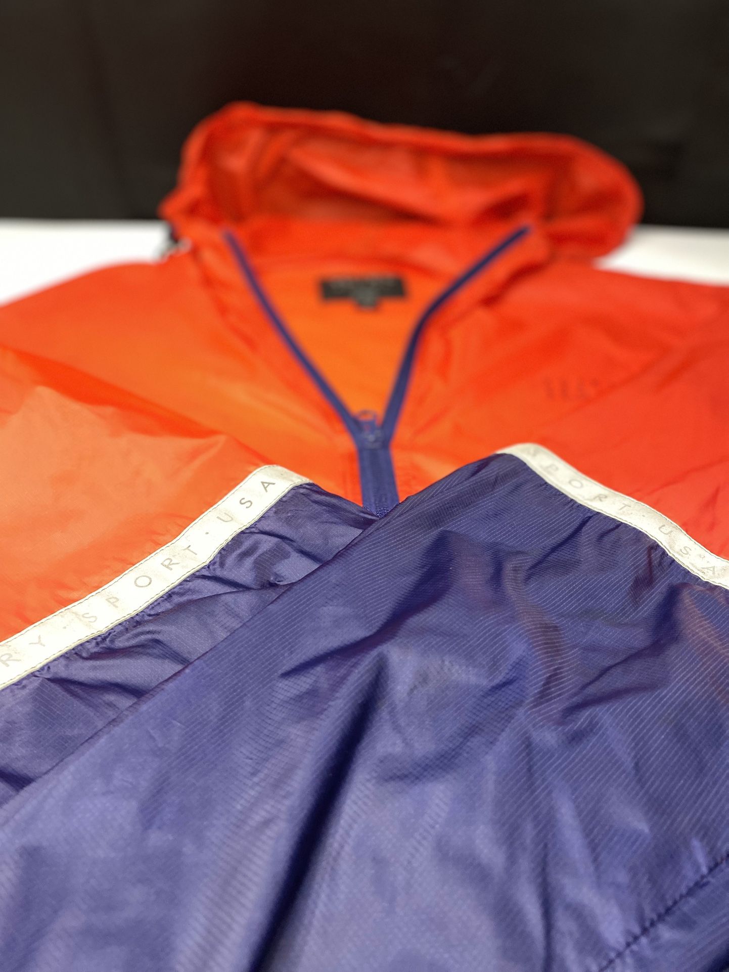 Neon VCTRY USA SPORT Light Wind Breaker/Rain Resistant