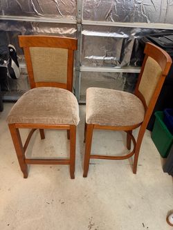 Set of 2 Wood Bar Stools with Upholstered Seats