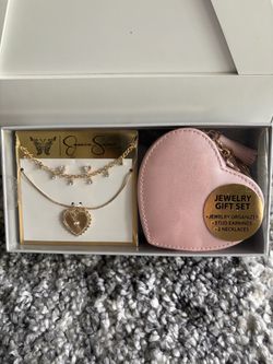 Jessica Simpson Layer Heart Necklace and Earring Gift Set