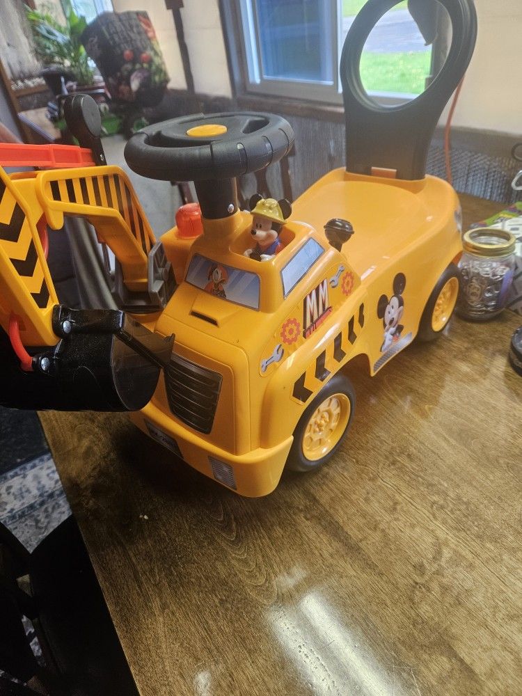 Kids Disney Toy Ride Along