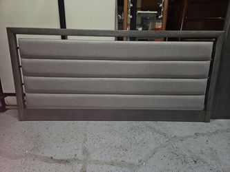 King Bed Frame, 2 drawers built into foot